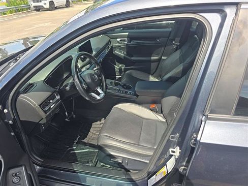 Used 2023 Honda Civic Sport Touring image 6