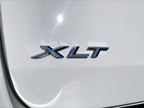 Used 2021 Ford Explorer XLT RWD image 31