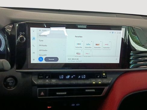 Used 2025 Toyota Camry XSE FWD image 2