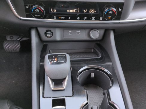 New 2026 Nissan Rogue SV FWD image 25