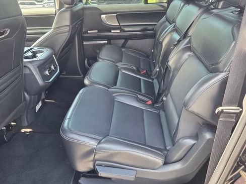 Used 2025 Ford Expedition Max Platinum AWD/4WD image 6
