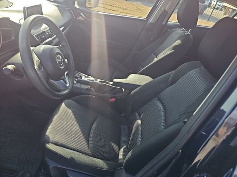 Used 2016 MAZDA MAZDA3 i Sport w/ Preferred Equipment Package image 3