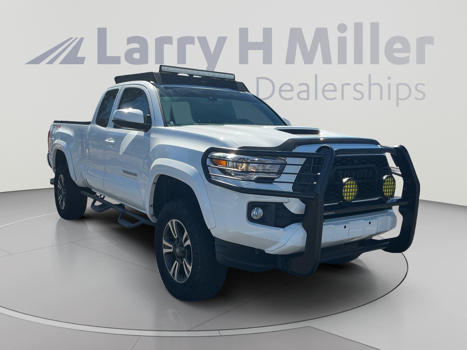Certified 2019 Toyota Tacoma TRD Sport AWD/4WD image 7