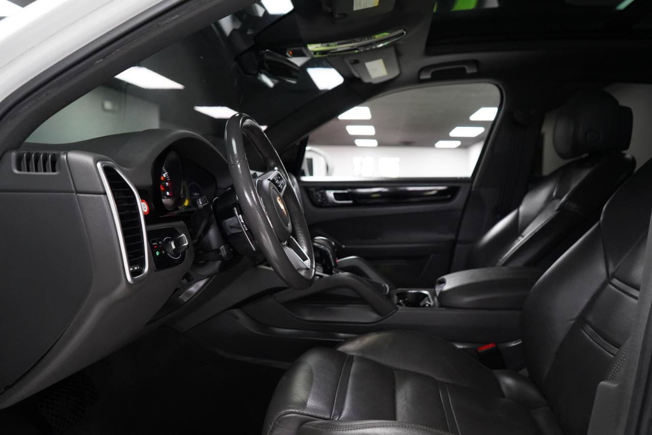 Used 2021 Porsche Cayenne AWD/4WD image 10