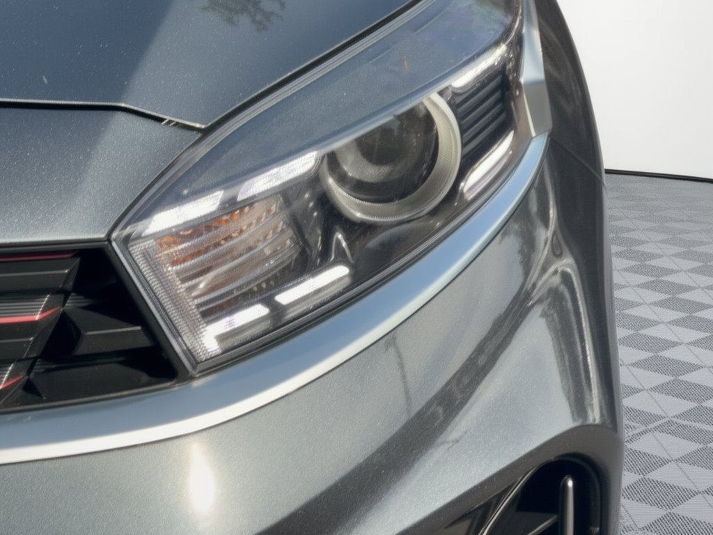 Used 2023 Kia Forte GT-Line w/ GT-Line Premium Package FWD image 12