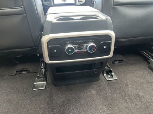 Used 2022 Ford Expedition Max Limited AWD/4WD image 12