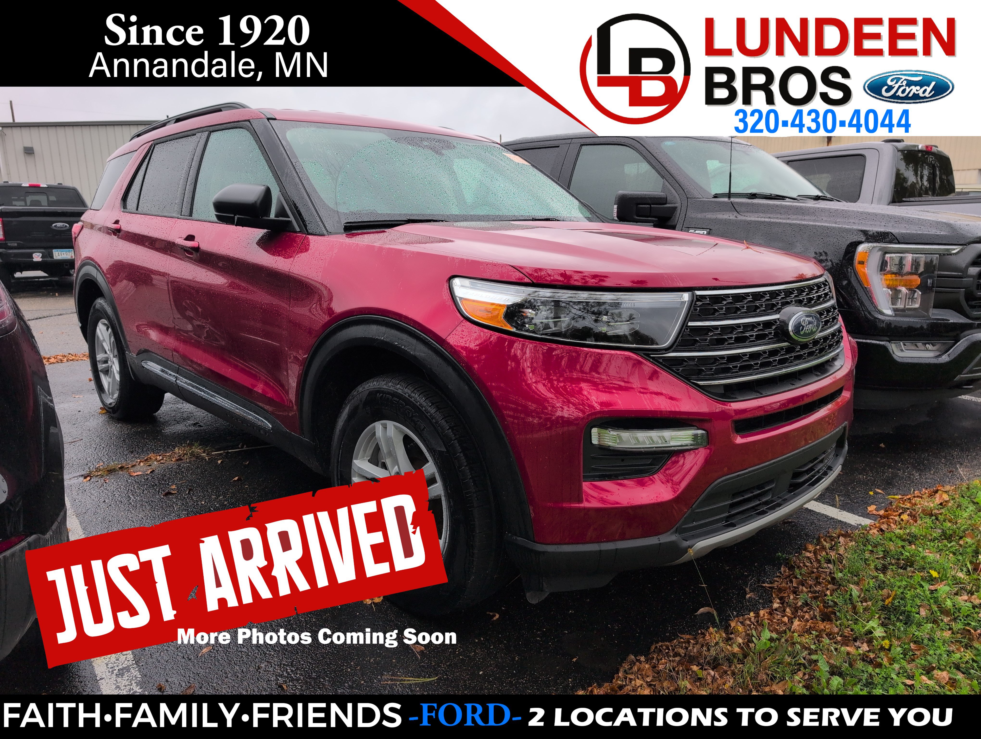 Used 2024 Ford Explorer XLT w/ Equipment Group 202A AWD/4WD image 1