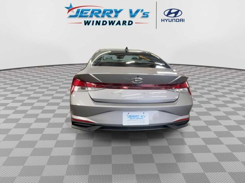 Used 2023 Hyundai Elantra SEL image 7