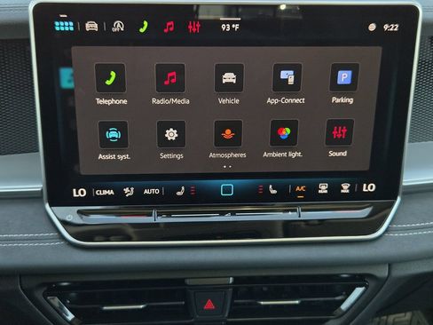 New 2026 Volkswagen Tiguan SE FWD image 14