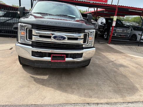 Used 2019 Ford F250 XL w/ STX Appearance Package AWD/4WD image 9