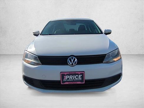 Used 2012 Volkswagen Jetta SE image 2