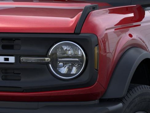 New 2025 Ford Bronco 4-Door image 13