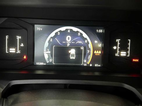Used 2025 Toyota Tacoma SR5 AWD/4WD image 30