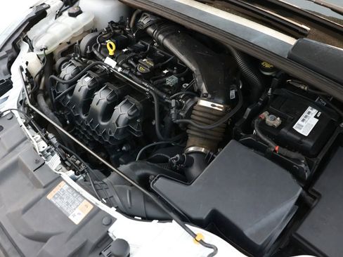 Used 2016 Ford Focus ST FWD image 46