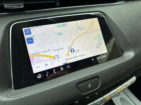 Used 2019 Cadillac XT4 Luxury w/ Cold Weather Package image 17