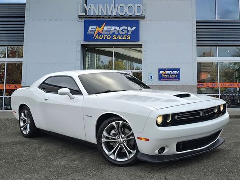 Used 2022 Dodge Challenger R/T image 1