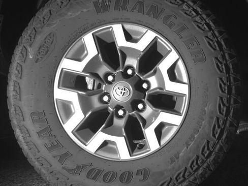 Used 2023 Toyota Tacoma TRD Off-Road image 10