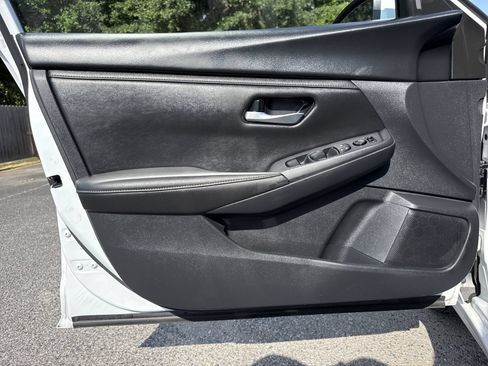 Used 2025 Nissan Sentra SV FWD image 13