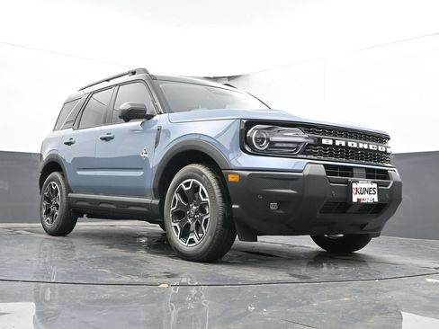 New 2025 Ford Bronco Sport Outer Banks w/ Outer Banks Tech Package+ AWD/4WD image 40