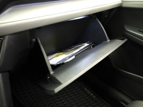 Certified 2024 Volkswagen Taos SEL image 23