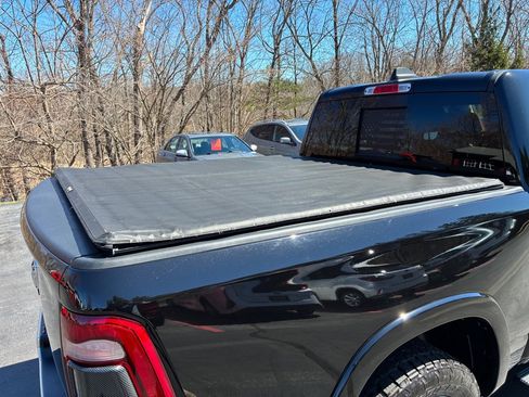 Used 2019 RAM 1500 Laramie image 13