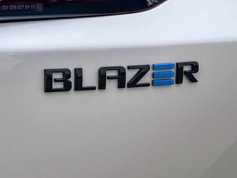Used 2024 Chevrolet Blazer EV RS AWD/4WD image 9