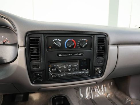 Used 1996 Chevrolet Impala SS RWD image 9
