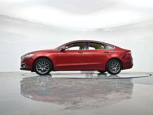 Used 2014 Ford Fusion SE w/ Equipment Group 202A FWD image 33