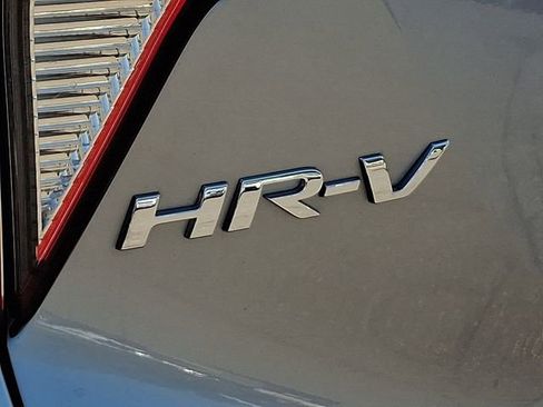 Used 2019 Honda HR-V LX image 31