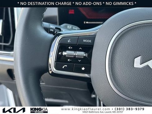 Used 2025 Kia Sorento EX AWD/4WD image 10