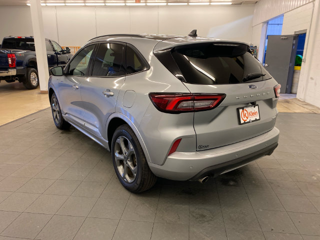 Used 2024 Ford Escape ST-Line w/ Tech Pack #1 AWD/4WD image 7