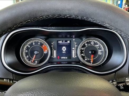 Used 2022 Jeep Cherokee Latitude AWD/4WD image 12