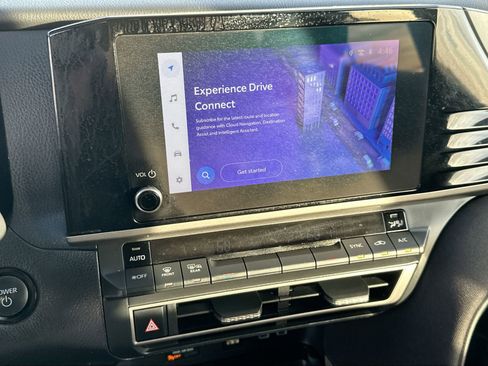 Used 2025 Toyota Camry LE image 15