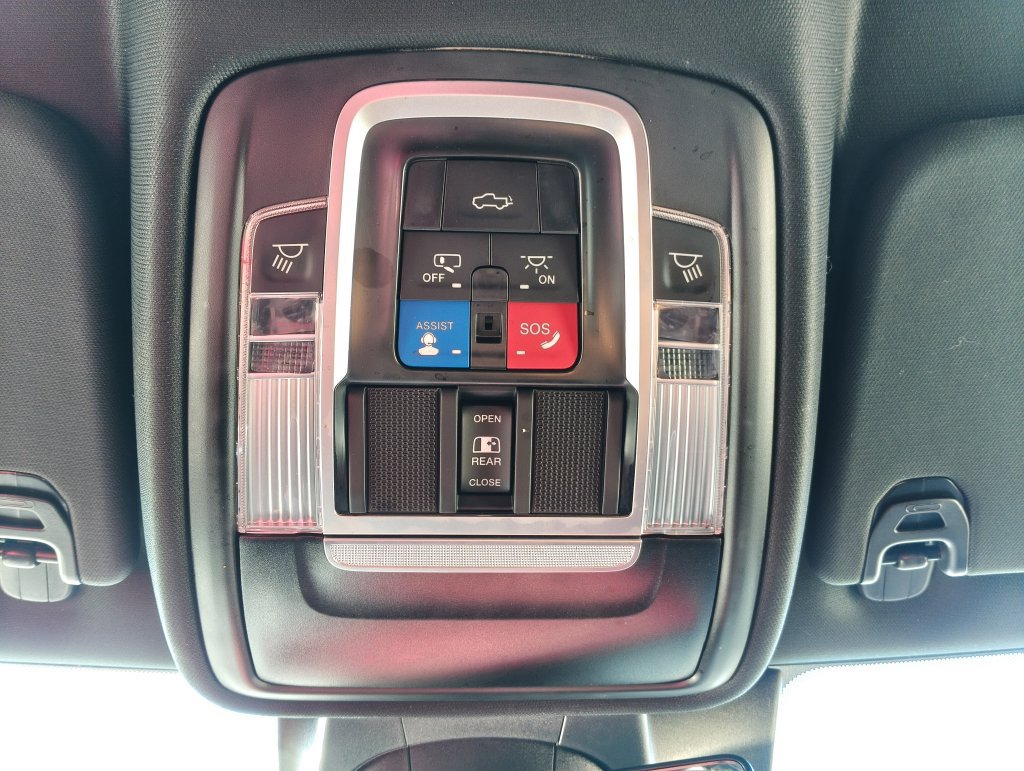 Used 2023 RAM 1500 Laramie AWD/4WD image 23
