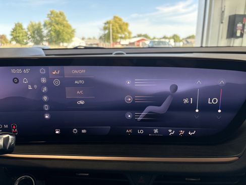 Used 2025 Buick Envision Sport Touring image 17