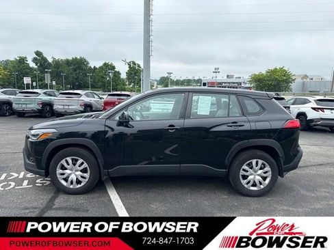 Used 2023 Toyota Corolla Cross L FWD image 2