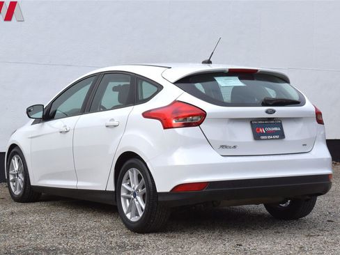 Used 2018 Ford Focus SE w/ Cold Weather Package image 2
