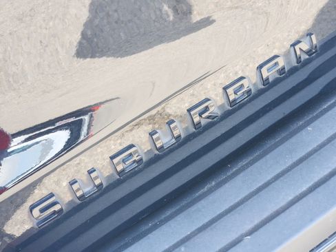 Used 2019 Chevrolet Suburban Premier AWD/4WD image 12