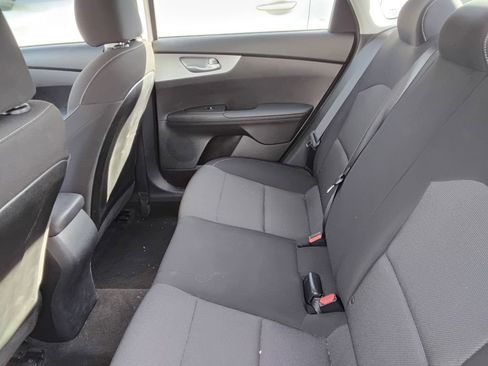 Used 2023 Kia Forte LXS w/ LXS Technology Package FWD image 11