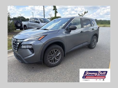 Used 2025 Nissan Rogue S FWD image 1