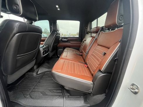 Used 2024 GMC Sierra 2500 Denali Ultimate w/ Max Trailering Package image 9