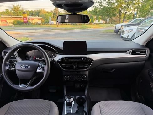 Used 2021 Ford Escape SE w/ Convenience Package FWD image 7