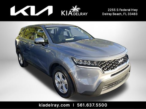 Used 2023 Kia Sorento LX image 6