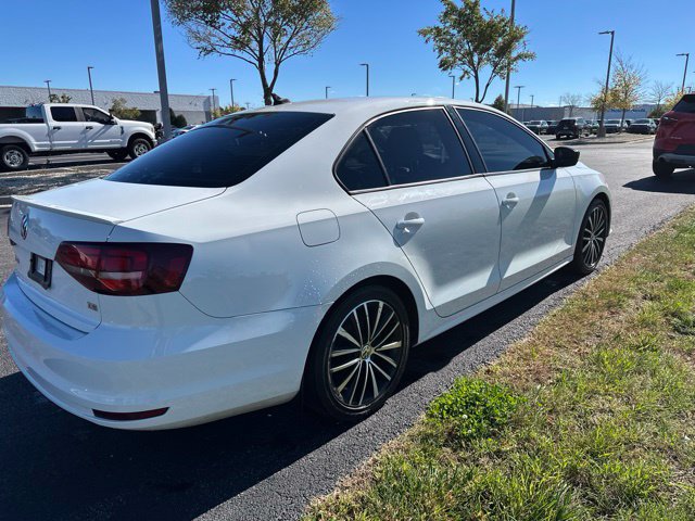 Used 2016 Volkswagen Jetta Sport w/ Lighting Package FWD image 6