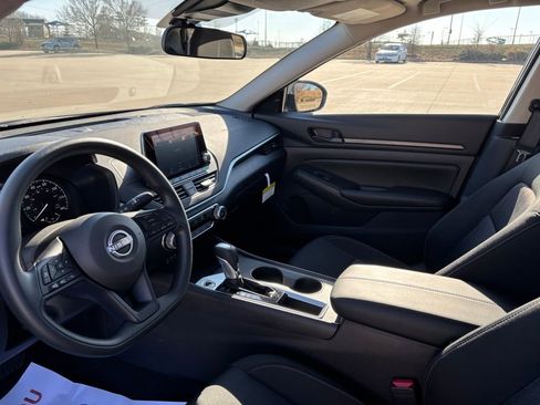 Used 2025 Nissan Altima 2.5 S image 16