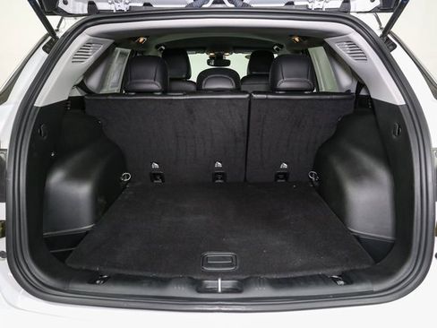 Used 2022 Jeep Compass Limited image 12