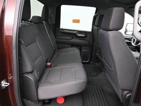 Used 2024 Chevrolet Silverado 2500 LT image 6