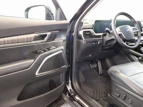 Used 2025 Kia Telluride SX Prestige image 11