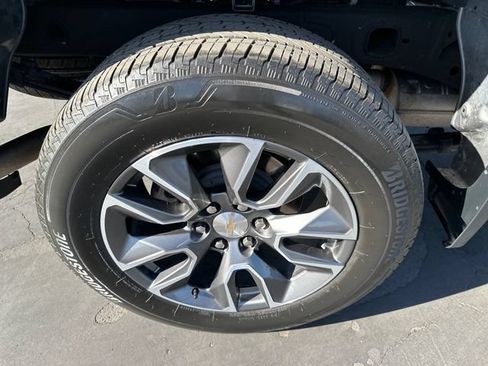 Certified 2023 Chevrolet Silverado 1500 LT AWD/4WD image 10