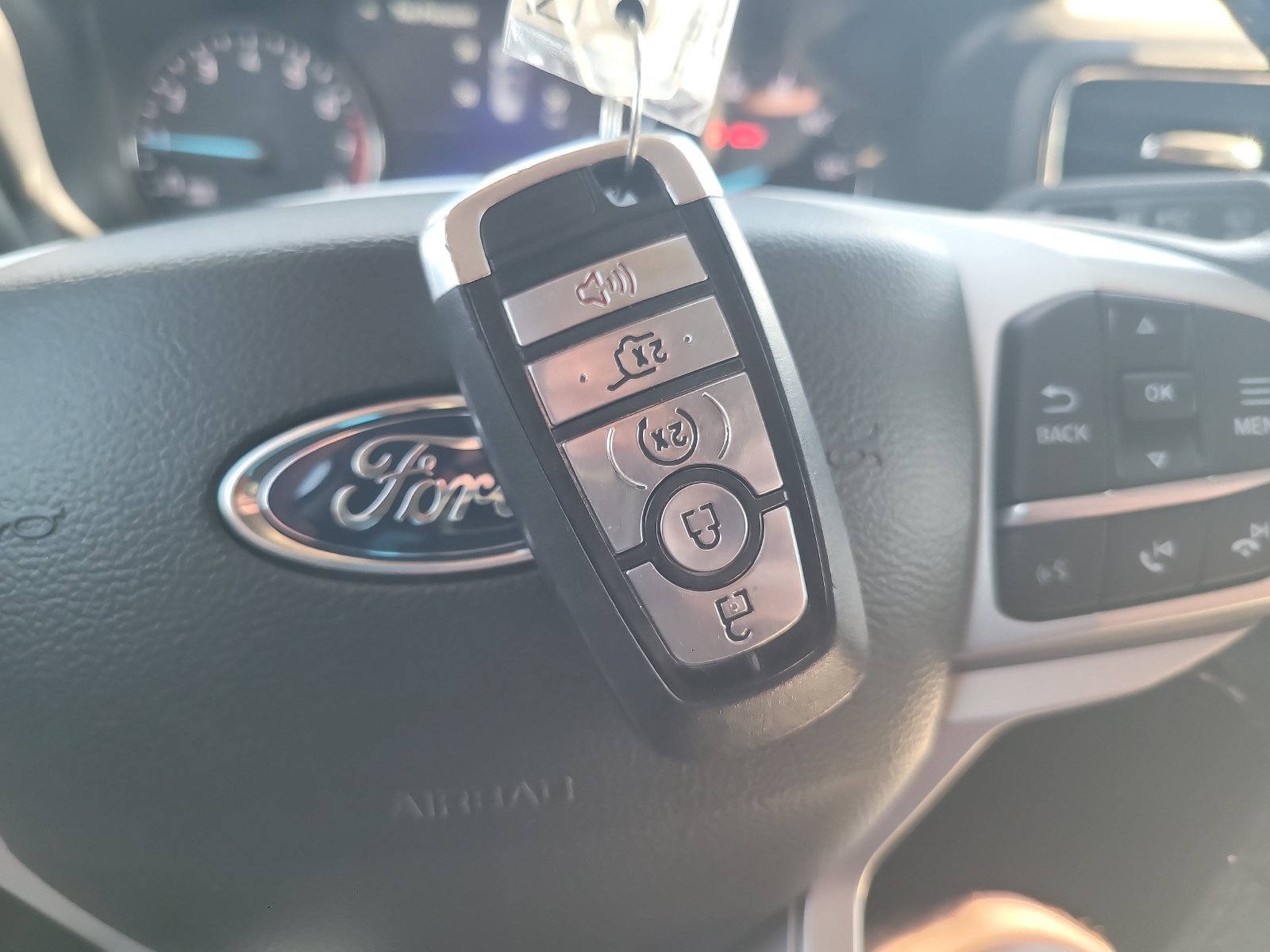 Used 2021 Ford Explorer XLT w/ Equipment Group 202A RWD image 31